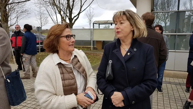 Maison médicale - Catherine Aliquot-Vialat avec Martine Cartau-Oury Catherine Aliquot-Vialat, Maison médicale, St Pierre du Perray