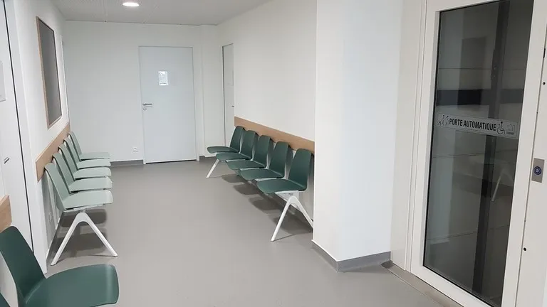 salle d'attente 1er etage - secteur paramédicaux Catherine Aliquot-Vialat, Maison médicale, St Pierre du Perray