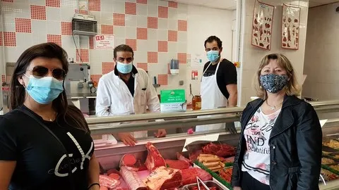 Distribution de masques aux petits commerces Catherine Aliquot-Vialat, St Pierre du Perray, distribution de masques aux petits commerces, 24 avril 2020
