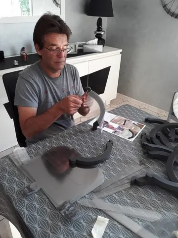 Montage de visières Fabien Benquet, St Pierre du Perray, montage de visières, 28 avril 2020